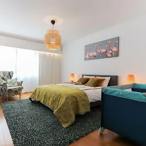 amazing-downtown-family-apartment.hotels-lisbon-portugal.com/