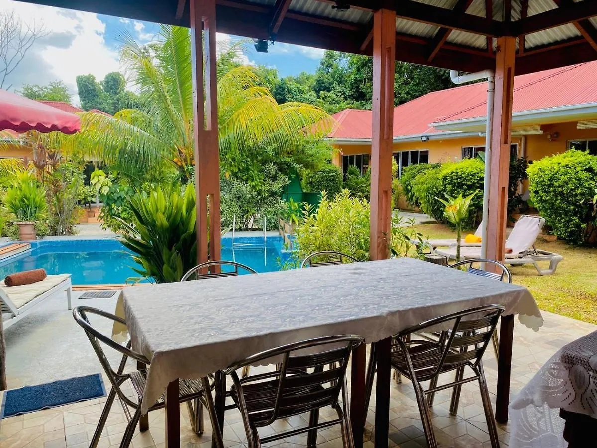 Alha Villa Baie Lazare